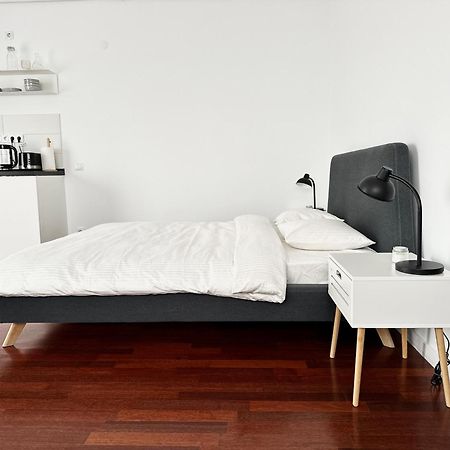 Central Haven Studio Bukares Bagian luar foto